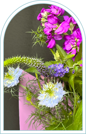 Bouquet flores violetas y azules Boquete flores vielotes y azules